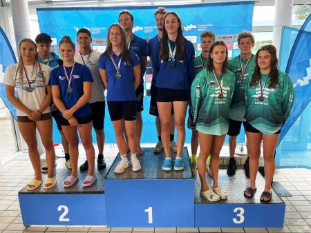 Plavalke in plavalci začeli zelo uspešno z zbiranjem medalj  (9)